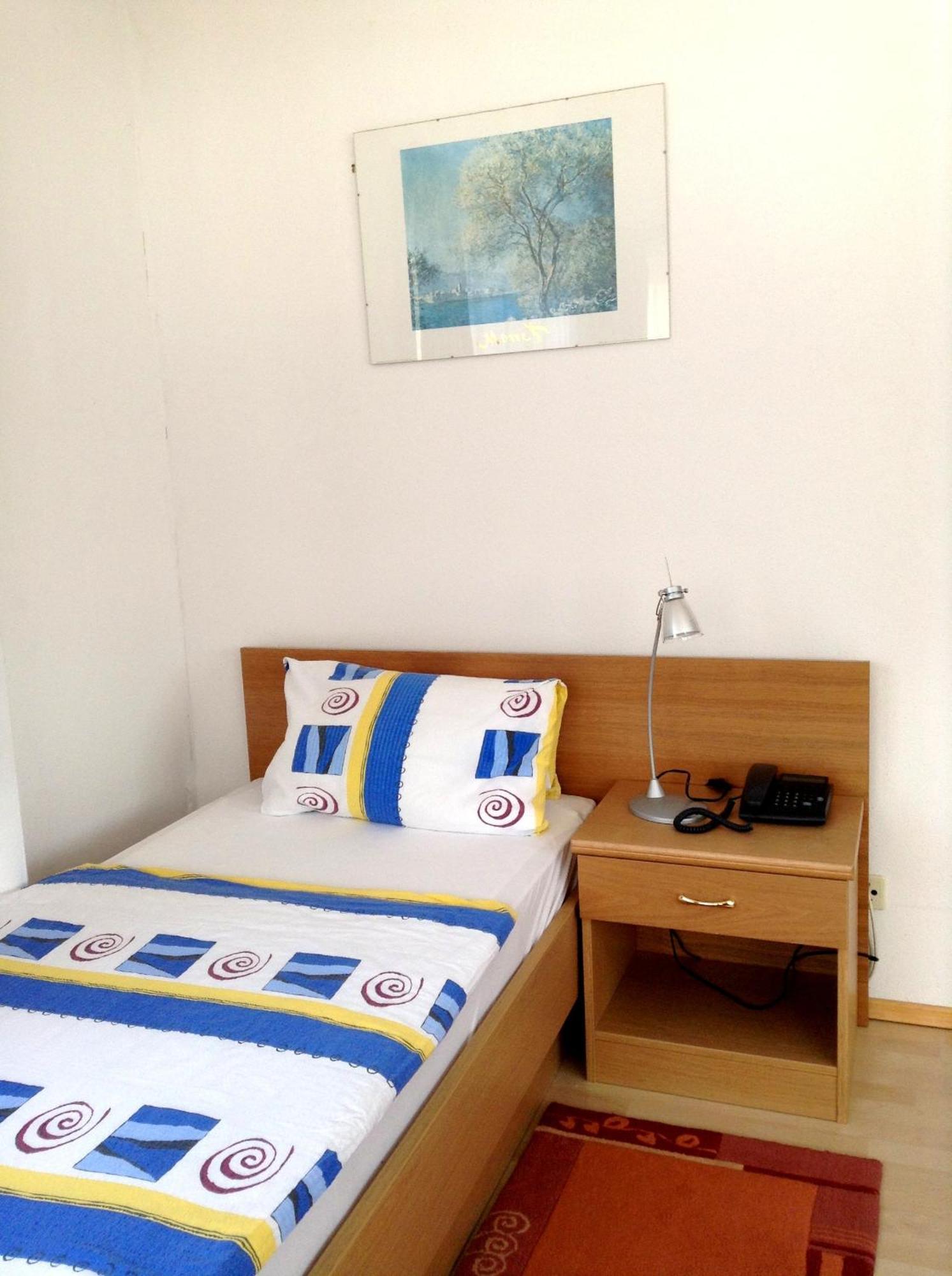 Pension Feiken Apartment Wesenufer ภายนอก รูปภาพ